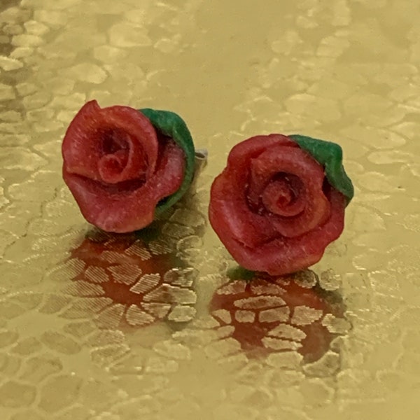 Vintage 1980s Red rose Bud Stud earrings