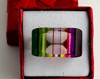 bague vintage en lucite des années 1970 taille 8 3/4 neuf ancien stock