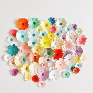 Mieszane kwiaty papierowe, ozdoby papierowe, scrapbooking, tworzenie kartek okolicznościowych, wykrojniki, wycinane kwiatowe dekoracje dziennika, artykuły rzemieślnicze