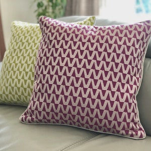 Geometric pattern cushion cover