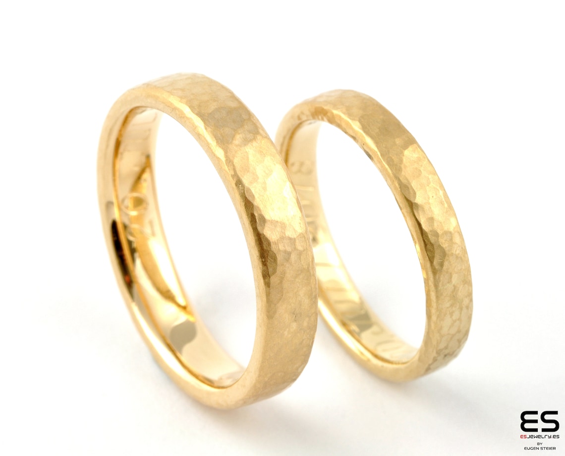 Ehe Ringe Geschmiedete Eheringe 750 Gold, moderne Eheringe gold, Trauringe gold ...