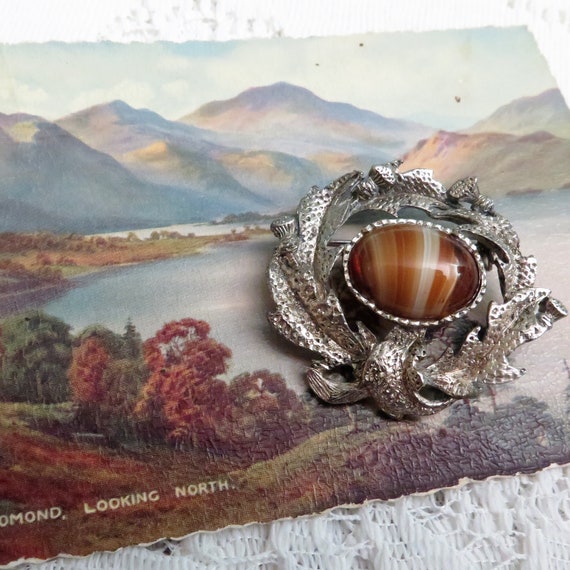 Gold Tone Celtic Scarf Ring Clip Holder Faux Agate Brown 