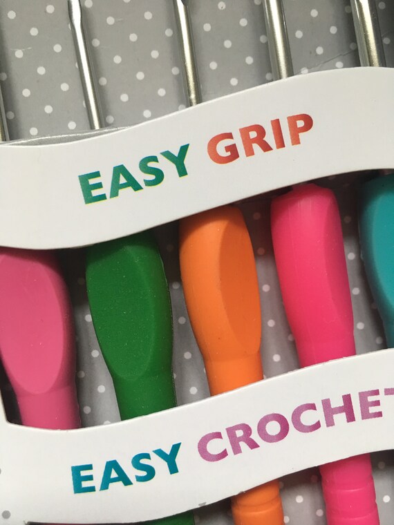 Crochet Hook Gift Set. Boxed Set of 5 Easy Grip Crochet Hooks