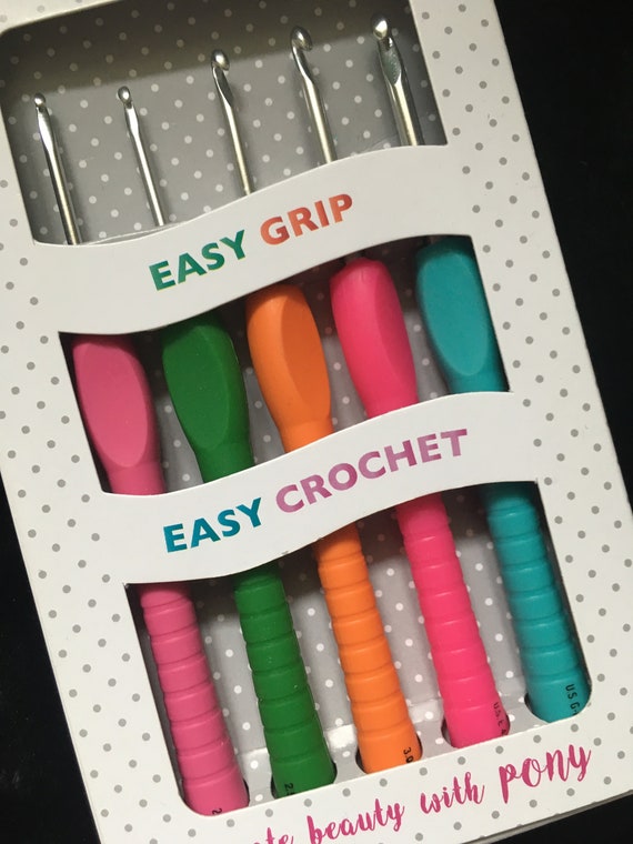 Crochet Hook Gift Set. Boxed Set of 5 Easy Grip Crochet Hooks. Gifts. -   Canada