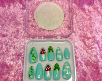 paddestoelenfee op nagels drukken