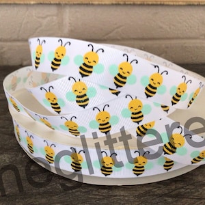 7/8” Honeybees on White Grosgrain Ribbon