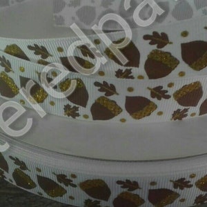 7/8&quot; Acorns on White Grosgrain Ribbon