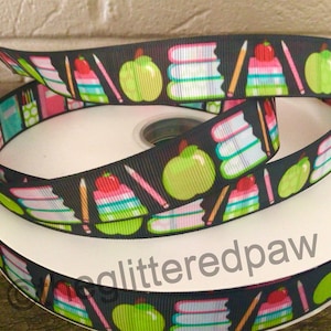 7/8 ”Lehrbücher und Stifte Ripsband
