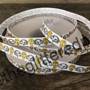 3/8” Halloween Skulls on White Grosgrain Ribbon