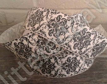 1.5&quot; Black Damask on Cream Grosgrain Ribbon