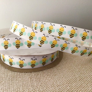 5/8” Honeybees on White Grosgrain Ribbon