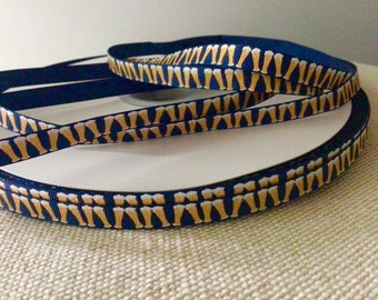 Cerveza de barril de 3/8" sobre cinta de grosgrain azul marino