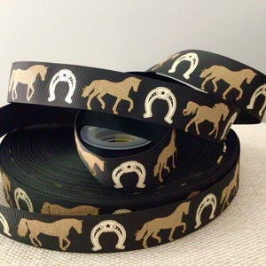 7/8&quot; paarden en hoefijzers op zwart grosgrain lint