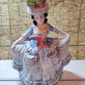Vintage Schmid Victorian Porcelain Lady Music Box, Schmid Music Boxes, Victorian, Minuet by Mozart