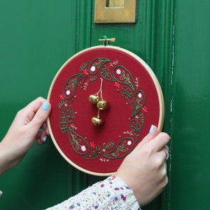 Christmas Wreath Embroidery Kit, Craft Kit for Beginners, Paisley Hoop Art, Modern Needlework Set, Christmas Gift, DIY embroidery pattern image 2