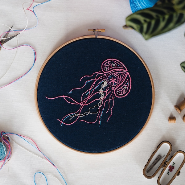 Jellyfish Embroidery Kit, Craft Kit for Beginners, Paisley Hoop Art, Modern Needlework Set, Nature Lovers Gift, DIY embroidery pattern