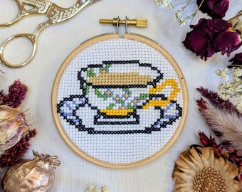 Beginner Cross Stitch Kit, Mini Bee 3" Craft Gift Set