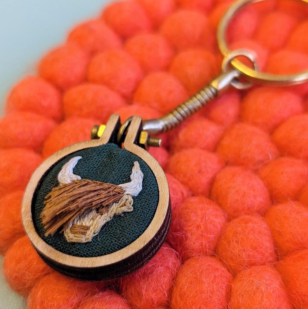 Embroidery Keyring Highland Cow Embroidery Keyring Embroidery Kit for Beginner Embroidery ...