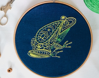 Beginner Frog Embroidery Kit, 8-Inch Organic Cotton DIY Craft Set