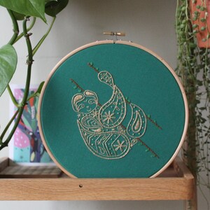 Beginner Sloth Embroidery Kit for Beginner Craft Kit Gift for Friend Beginner Embroidery Kit Gift DIY Creative Gift Mindful Craft Set