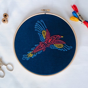Beginner Parrot Embroidery Kit for Beginner Craft Kit Gift for Friend Beginner Embroidery Kit Gift DIY Creative Gift Mindful Craft Set