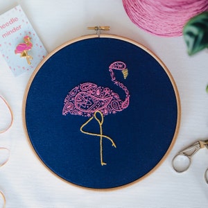 Flamingo Embroidery Kit, Craft Kit for Beginners, Paisley Hoop Art, Modern Needlework Set, Animal Lovers Gift, DIY embroidery pattern