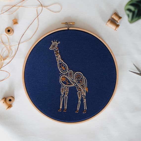 Elephant Embroidery Kit, Craft Kit for Beginners, Paisley Hoop Art, Modern  Needlework Set, Animal Lovers Gift, DIY Embroidery Pattern 