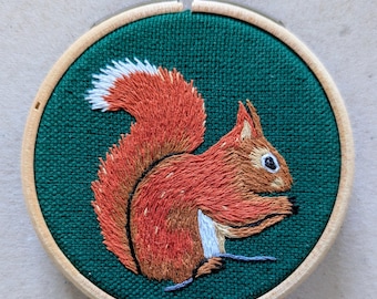 Mini Red Squirrel Embroidery Kit, 3-Inch Organic Cotton DIY Craft Set for Beginners