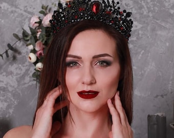 Black Red Gothic Crown, Vampire Queen Tiara, Halloween Crown, Dark Bridal Headpiece, Witch Wedding Crown, Gothic Bride