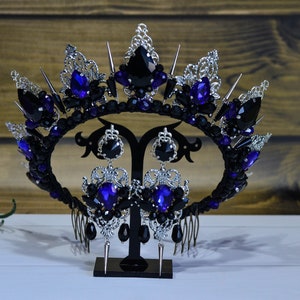 Gothic wedding crown with thorns Witches black crown in the Gothic style, black crown, Gothic tiara, Black and red tiara, Halloween crown Black and dark blue