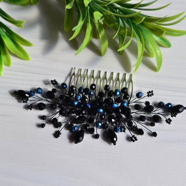 Gothic wedding comb made of black crystal beads Black gothic comb for bridal Black wedding comb Gothic bridal comb Black bridal hair clip