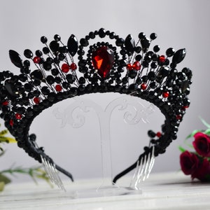 Black and red wedding crown Gothic black wedding crown Red and black wedding crown  Gothic wedding headpriece Halloween tiara Fantasy crown