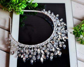 Luxe bruiloft tiara gemaakt van strass-steentjes en kristalkralen, kinderkristaltiara, strass-bruidstiara, bruiloft strass-kroon.