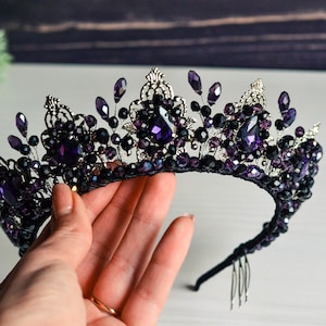 Gothic wedding purple crown Black and purple crown Black bridal crown Gothic wedding headpriece Emerald crown Gothic wedding dress