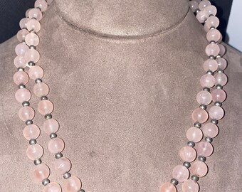 Rose quartze Beaded Necklaces vintage pink. Weighs 2.3oz 17”