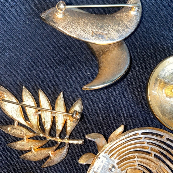 Trifari Gold Tone brooch pins Signed Crown Trifari - image 5