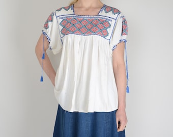 1960s Mexican embroidered smock top, Huipil, Oaxaca, peasant blouse, folk art, boho, ethnic, True Vintage
