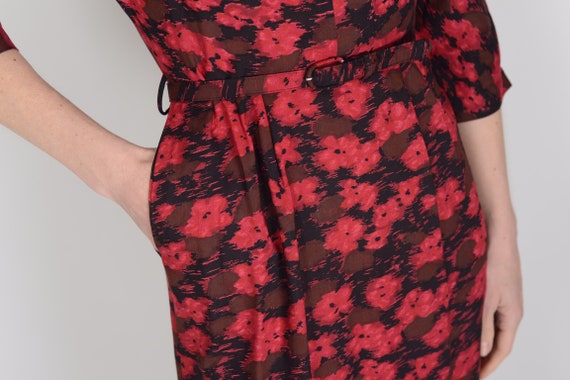 1950s Floral print wiggle bombshell cocktail dres… - image 9