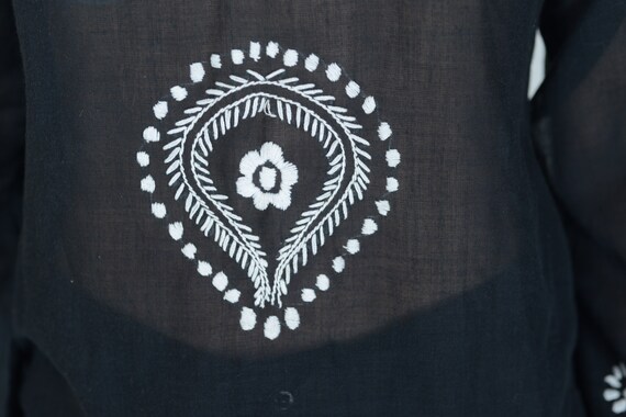 1970's Black embroidered kaftan, ethnic smock blo… - image 7