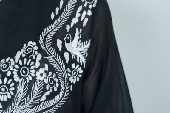 1970's Black embroidered kaftan, ethnic smock blo… - image 6