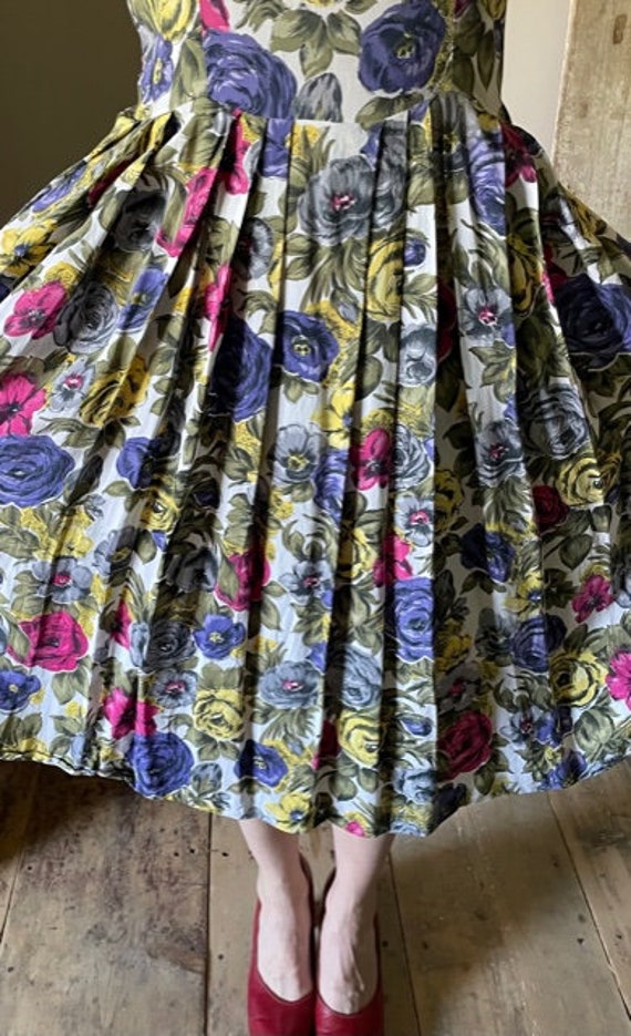 Stunning 1940s Rose print silk dress,  30” waist,… - image 9