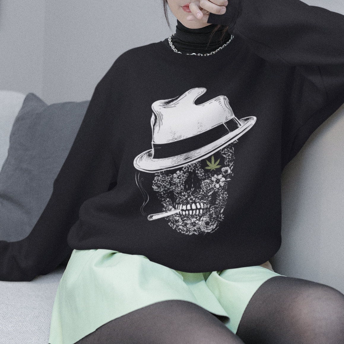 Skull jumper womens best sale