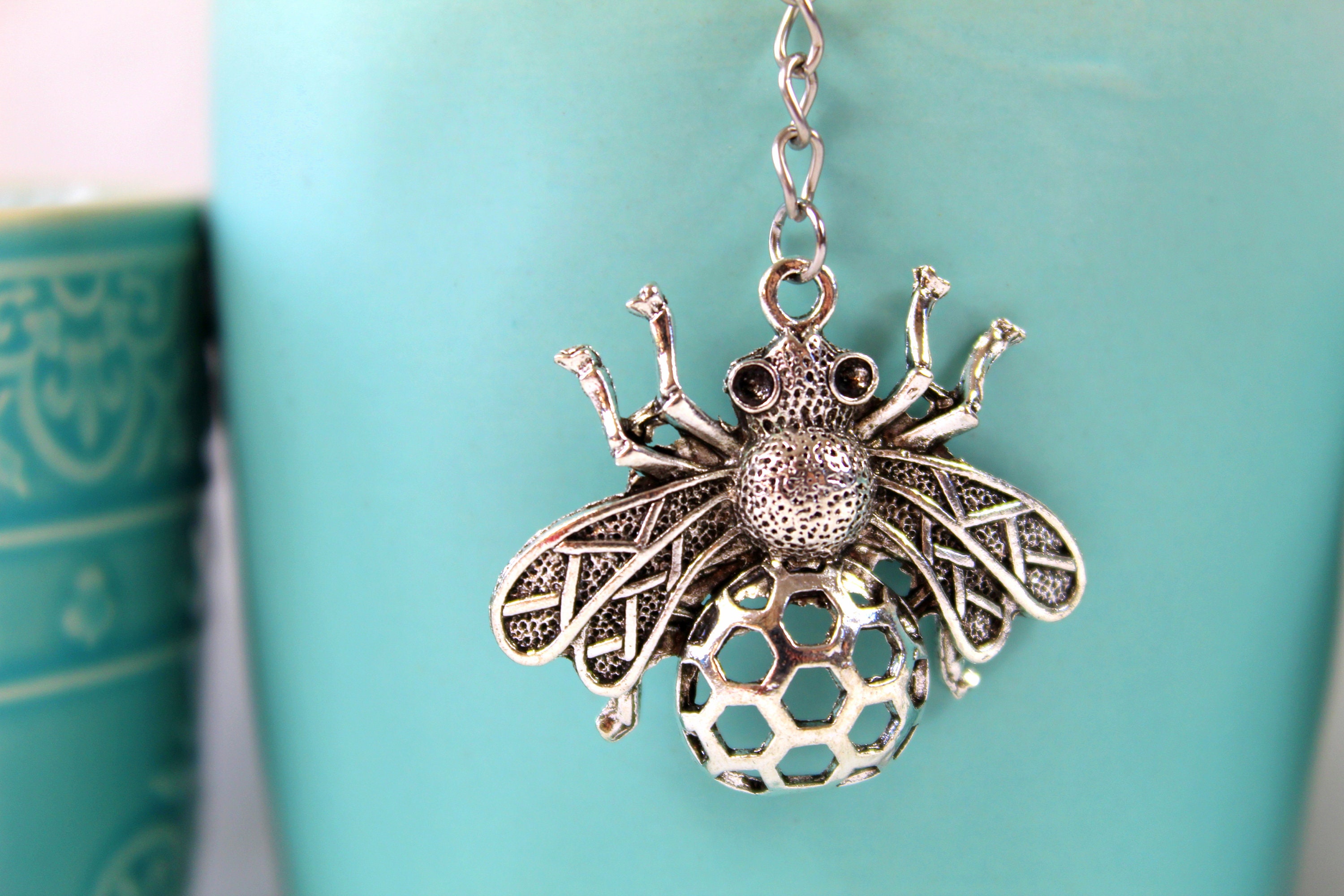Infuseur de Thé avec Grand Pendentif 3D Bee, Charme Couleur Argent Tibétain, Passoire à Thé, Théière