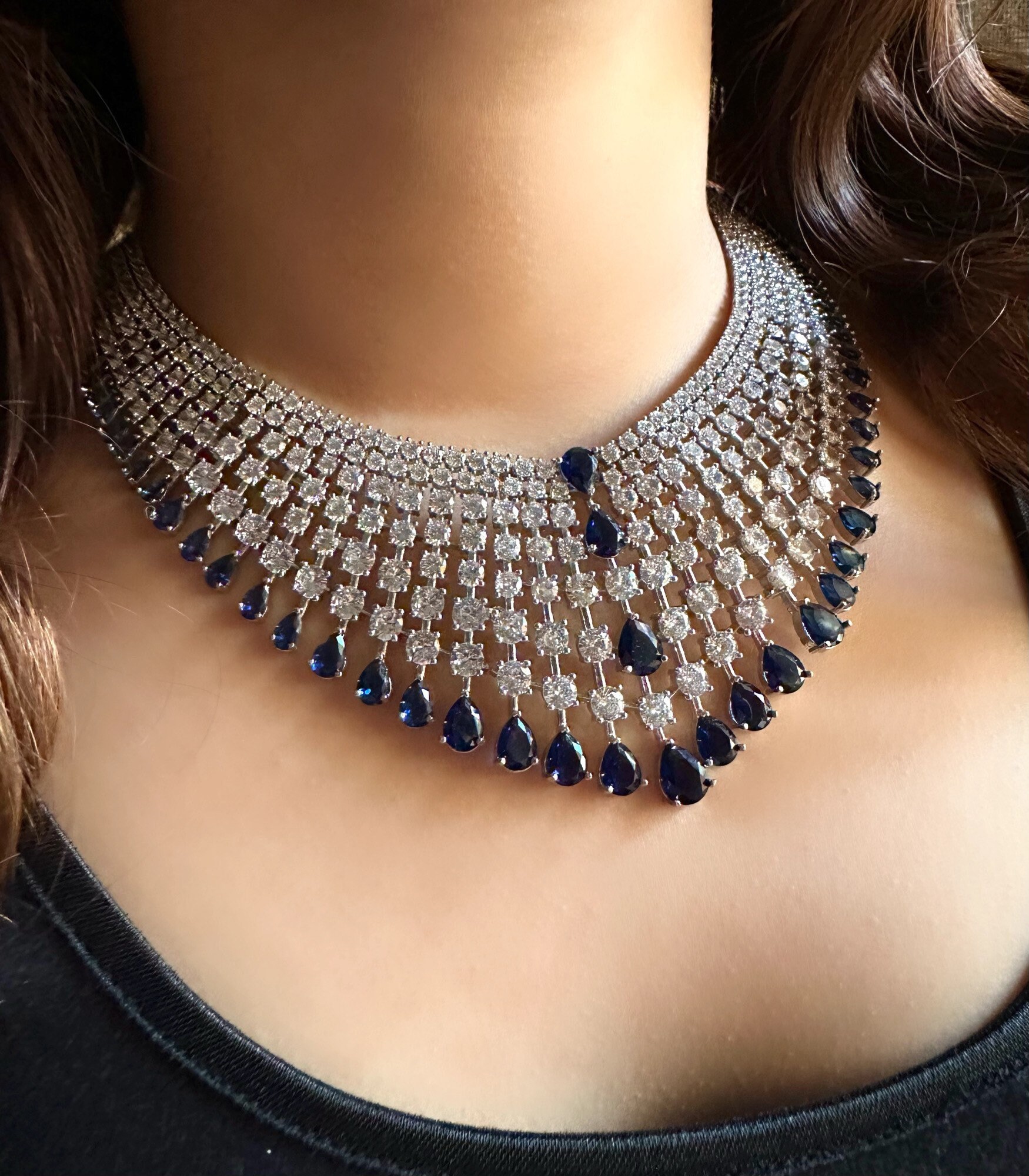Dark blue diamond necklace deals