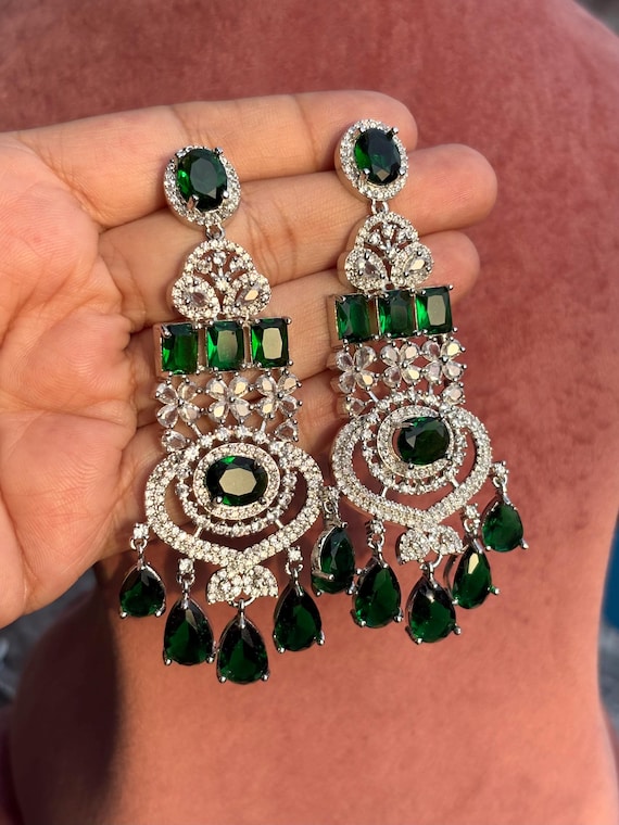 NAZIA Collana con due strati di zirconi cubici verde smeraldo, set