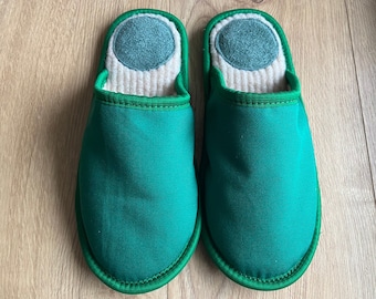 Green cotton slippers with merino wool for men