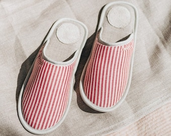 Sustainable linen slippers for men with red stripes