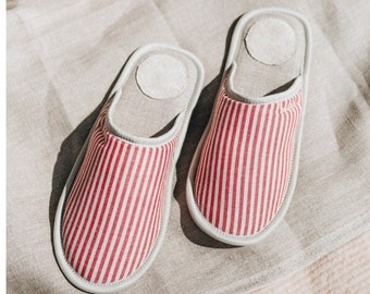 Light linen slippers for women with red stripes