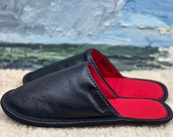 Dracula leather slippers for men in black and red