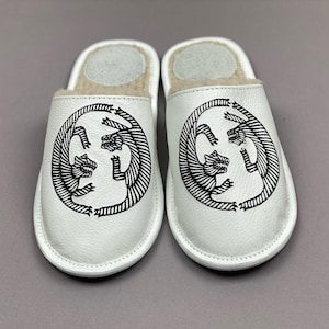 White personalized slippers men, monogrammed slippers, custom house shoes for men, leather home shoes with embroidered name